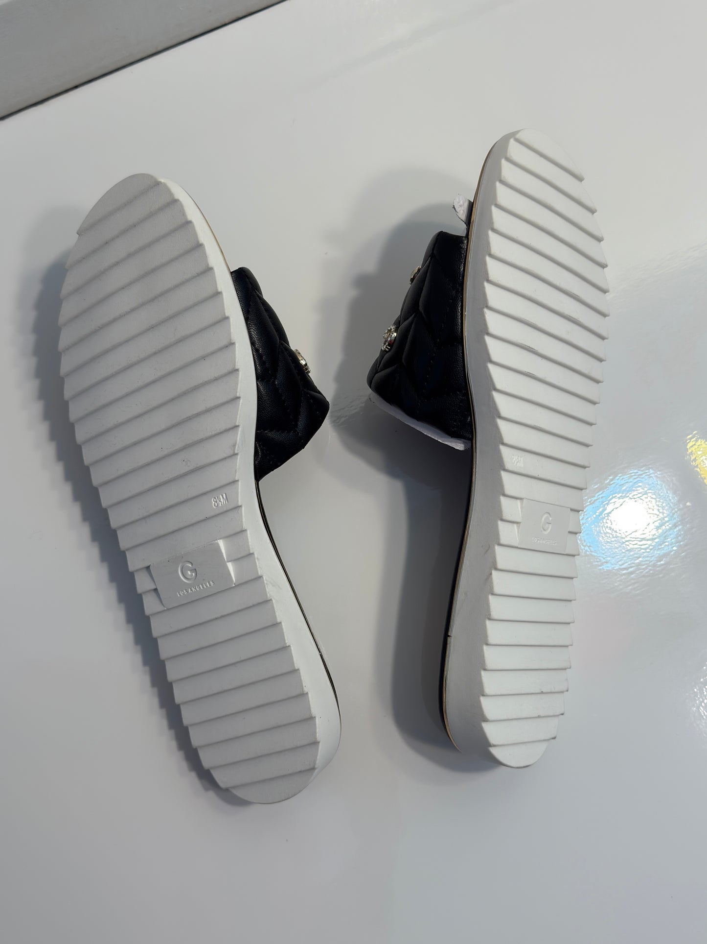 NEW!! GBG Los Angeles Sandals (8.5)