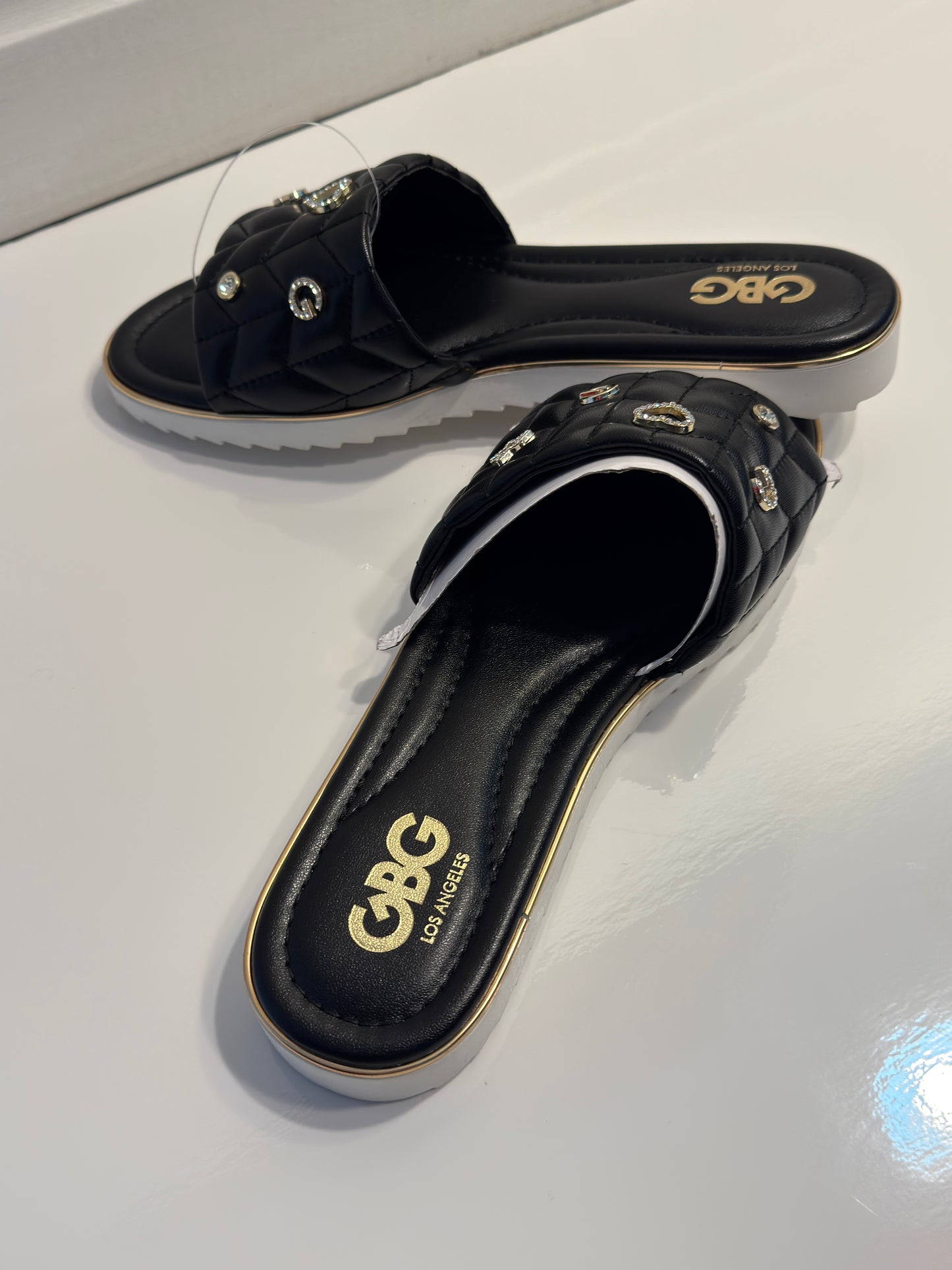 NEW!! GBG Los Angeles Sandals (8.5)