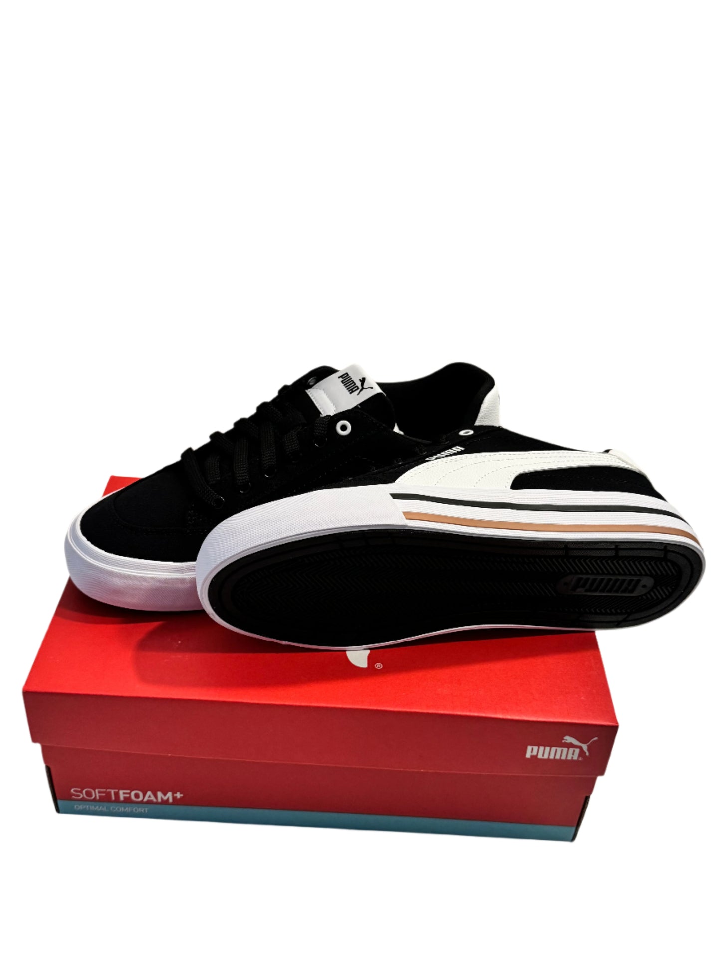 NEW!! Women Puma Sneakers size 8