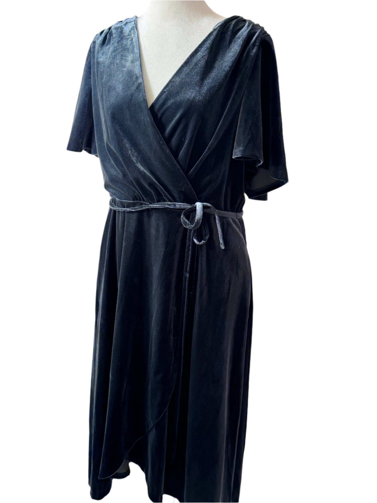 PREOWNED!! Vince Camacho Suede dress 16