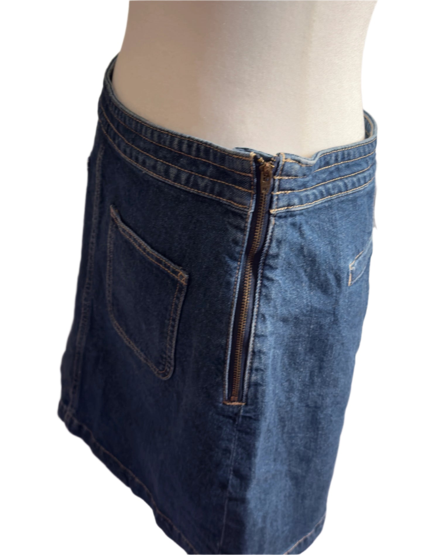 NEW!! Authentic Women Denim Patch Pocket Mini Skirt Size (4)